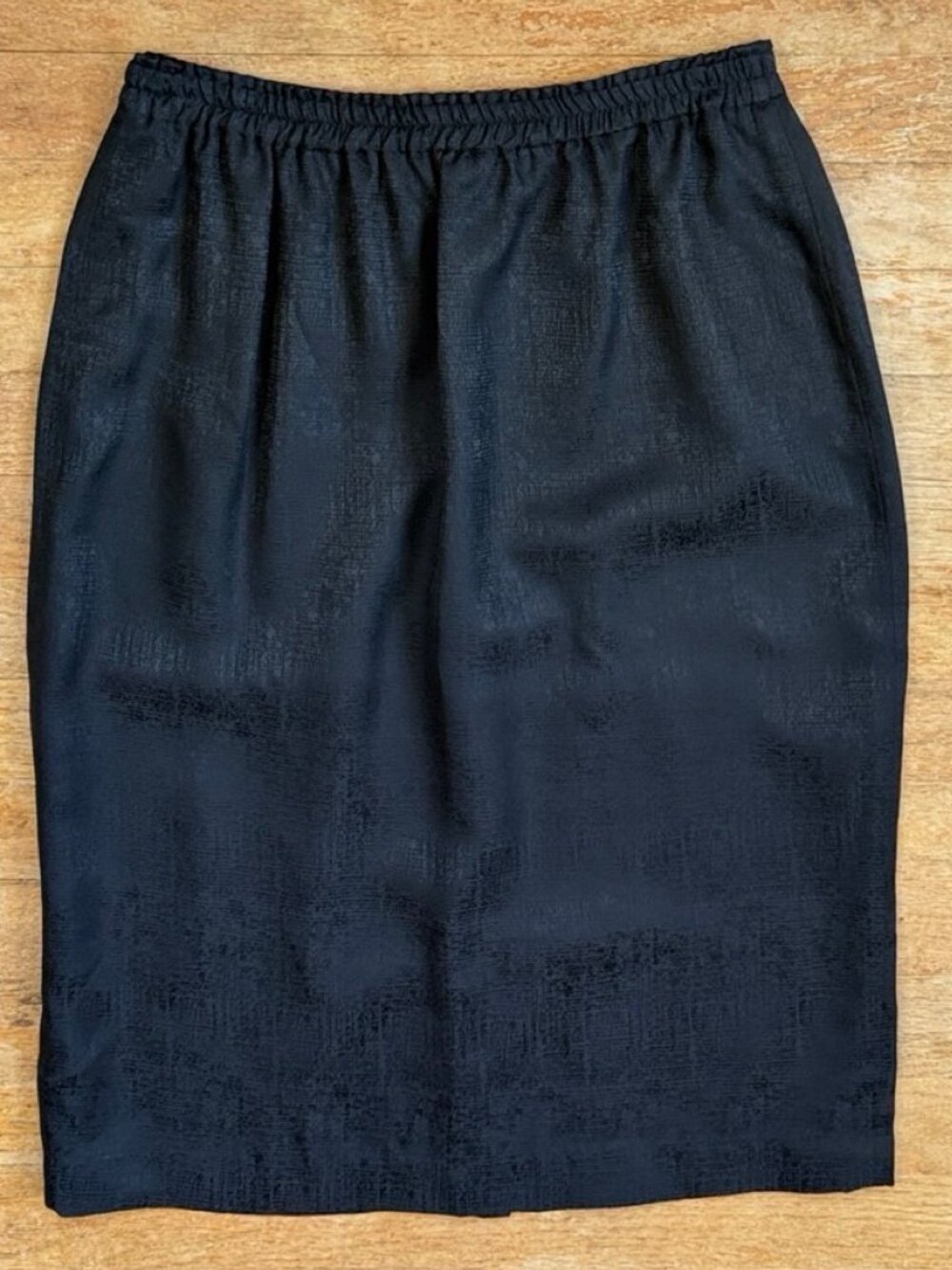 Vintage Black Embossed Silk Skirt Size Medium 8 Elastic Waist 29-31" 90s Classic
